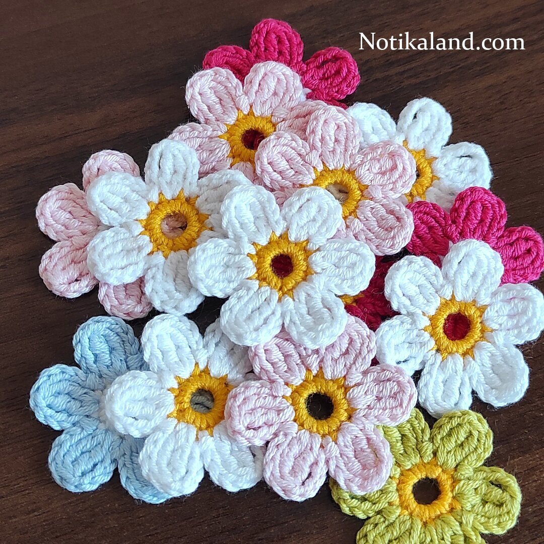How to Crochet a Simple Flower 4