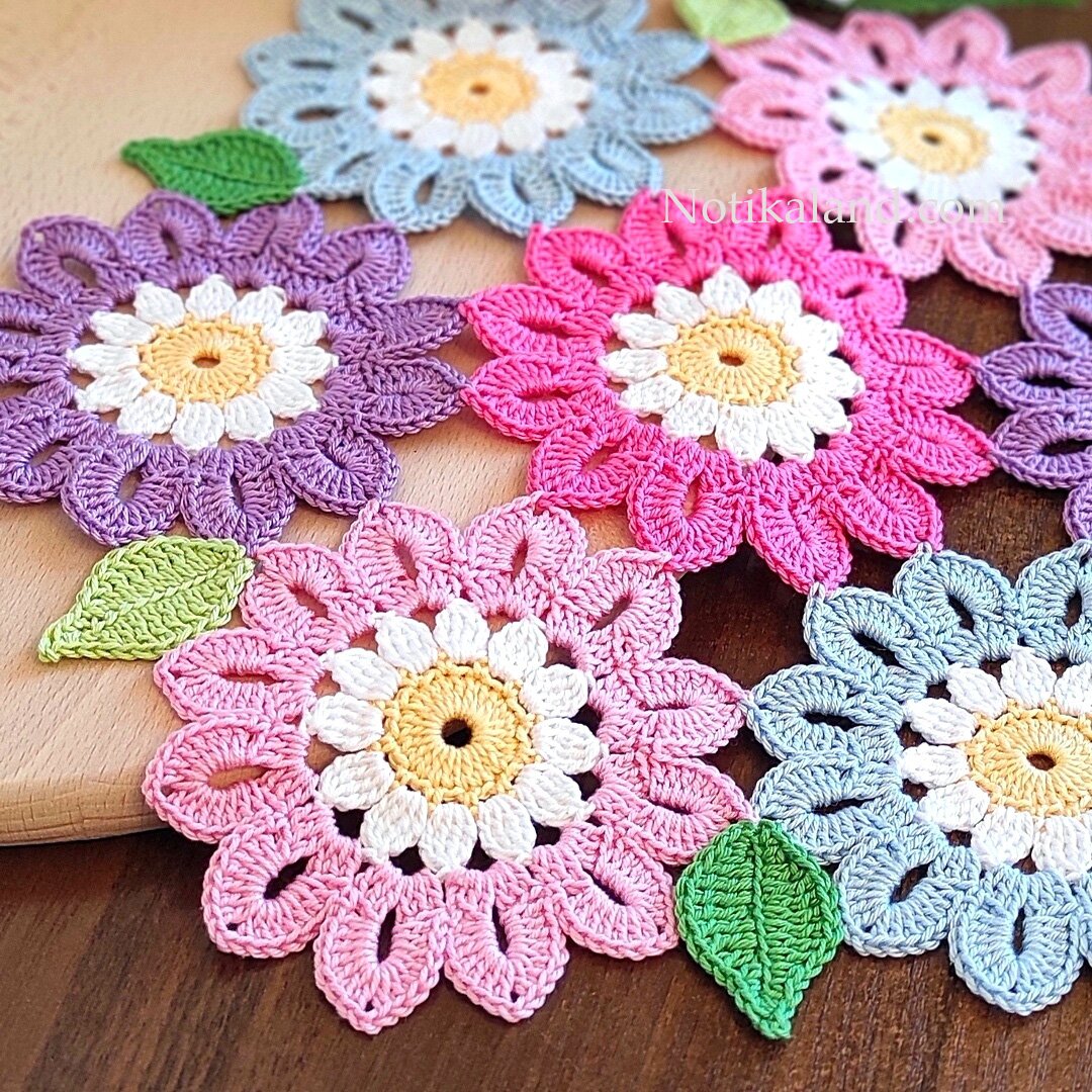 Crochet Flower Pattern for table runner