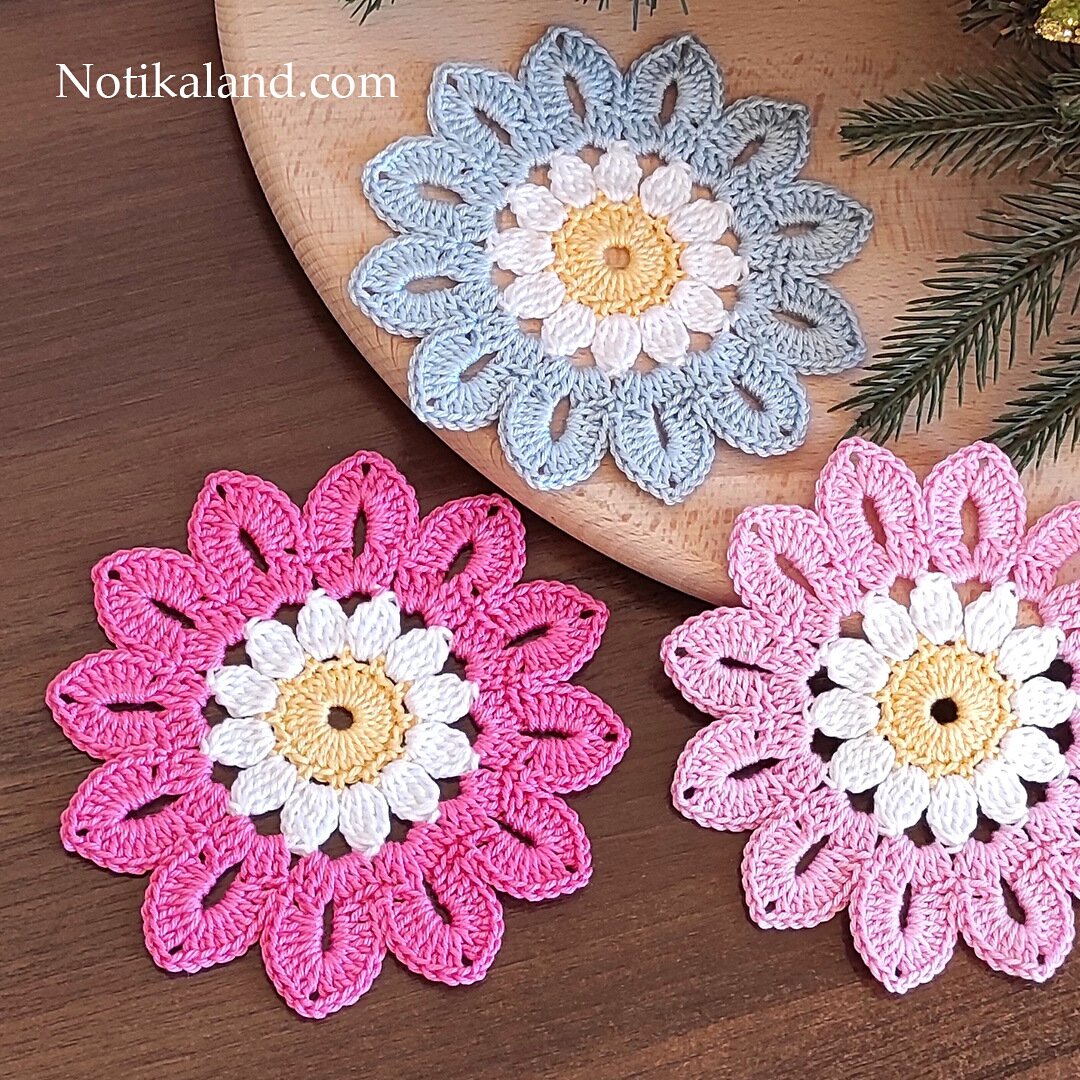 Crochet Flower Pattern for table runner 1